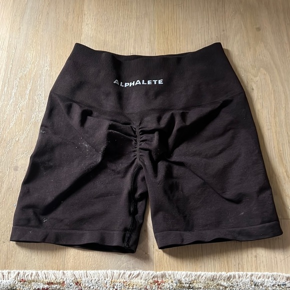 Alphalete chocolate brown amplify shorts - Picture 1 of 2